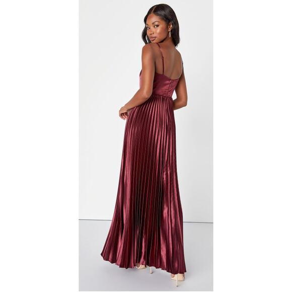 Lulus burgundy satin pleated exceptional sophistication maxi dress formal Size L - Picture 8 of 9